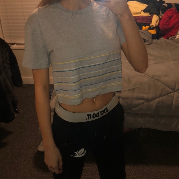 Me to We essentials crop top !! - Picture 3 of 4